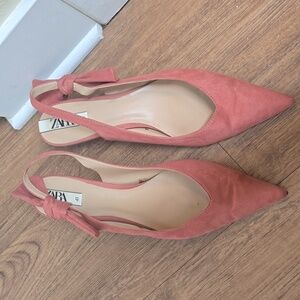 Elegant Women's Suede Pumps in Pink